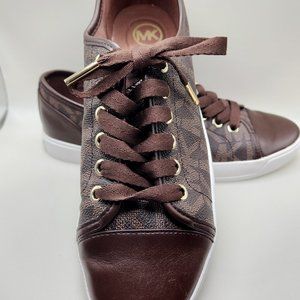 MICHAEL KORS Size 8 M Womens Brown City Sneakers EXCELENT Condition
